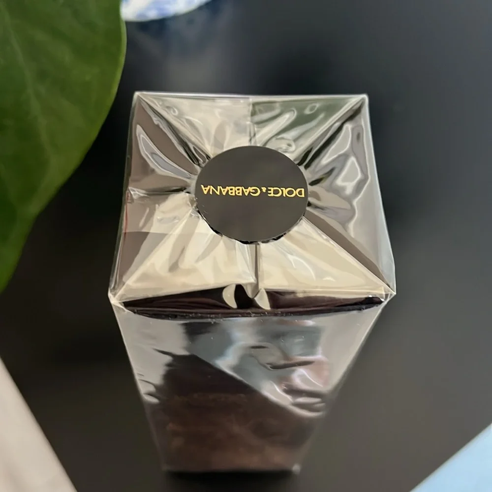 Dolce & Gabbana Intenso Shower Gel for men 3.3oz sealed, brand new. - Picture 5 of 8